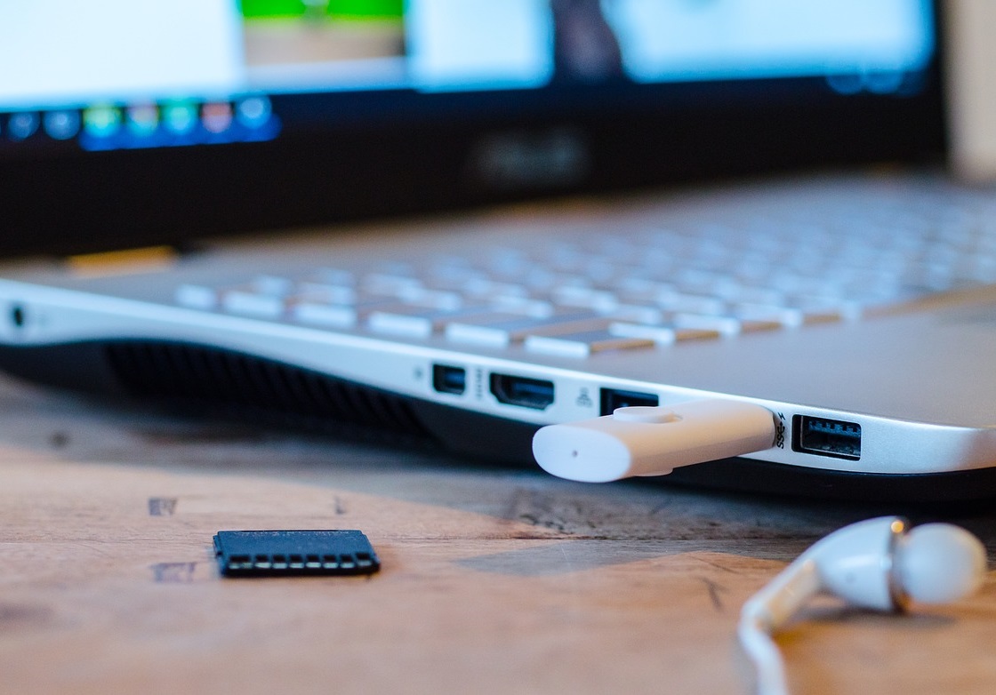 external devices attached to computer