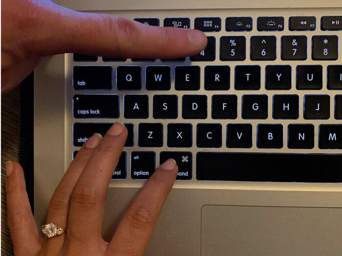 take screenshot using command shift 4