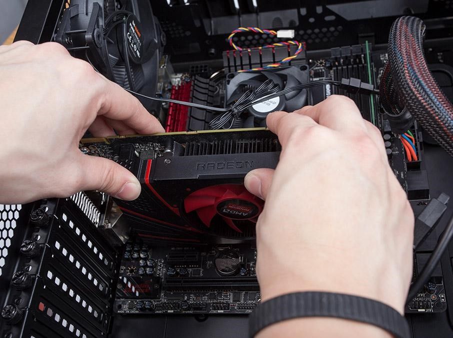 How to fix the screen flickering issue by resetting graphics card